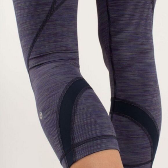 LULULEMON Run: Inspire Crop II Wee Are From Space Deep Indigo Leggings Size 4 - Picture 11 of 14